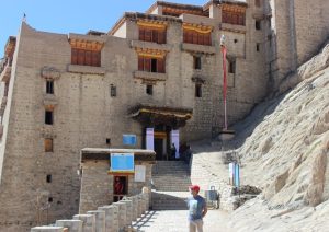 Explore Sightseeing Places at Leh Ladakh Bike Trip